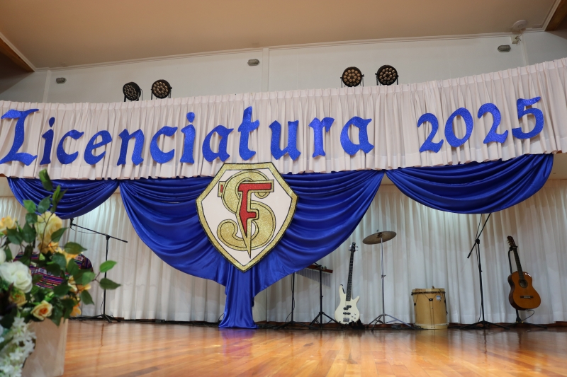 Licenciatura de los Octavos Años Básicos